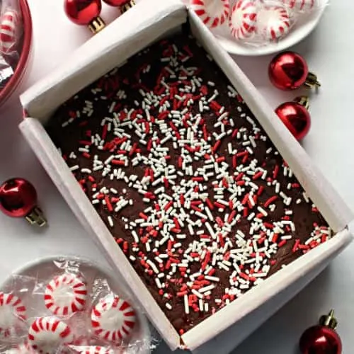 Peppermint fudge -last minute DIY Christmas gifts