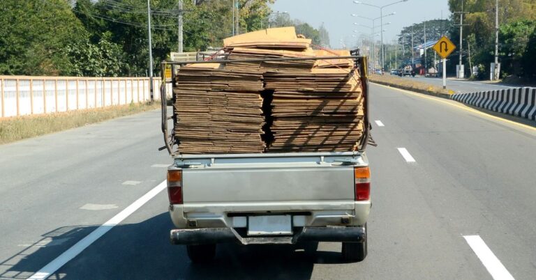How to make money with a pickup truck and trailer