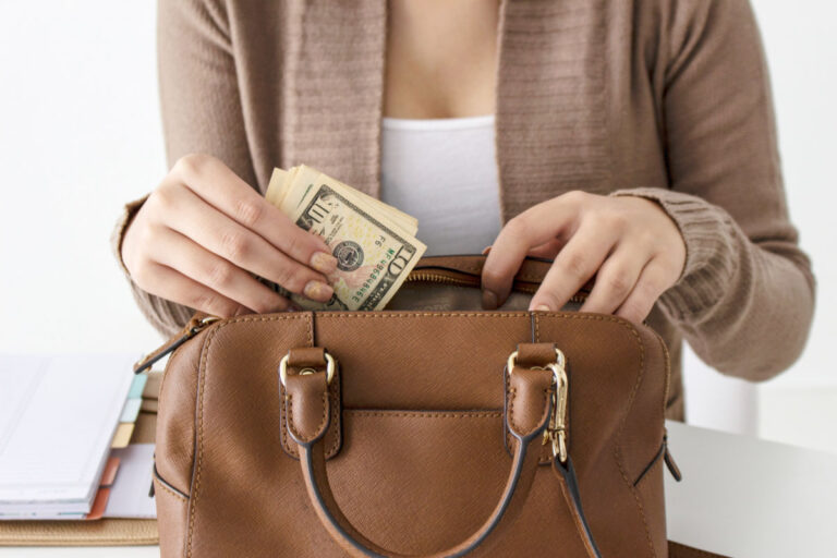 How to make money with a money kink