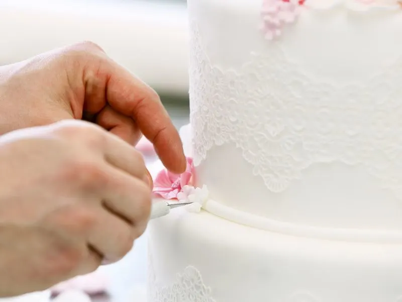 How to Start a Wedding Cake Business
